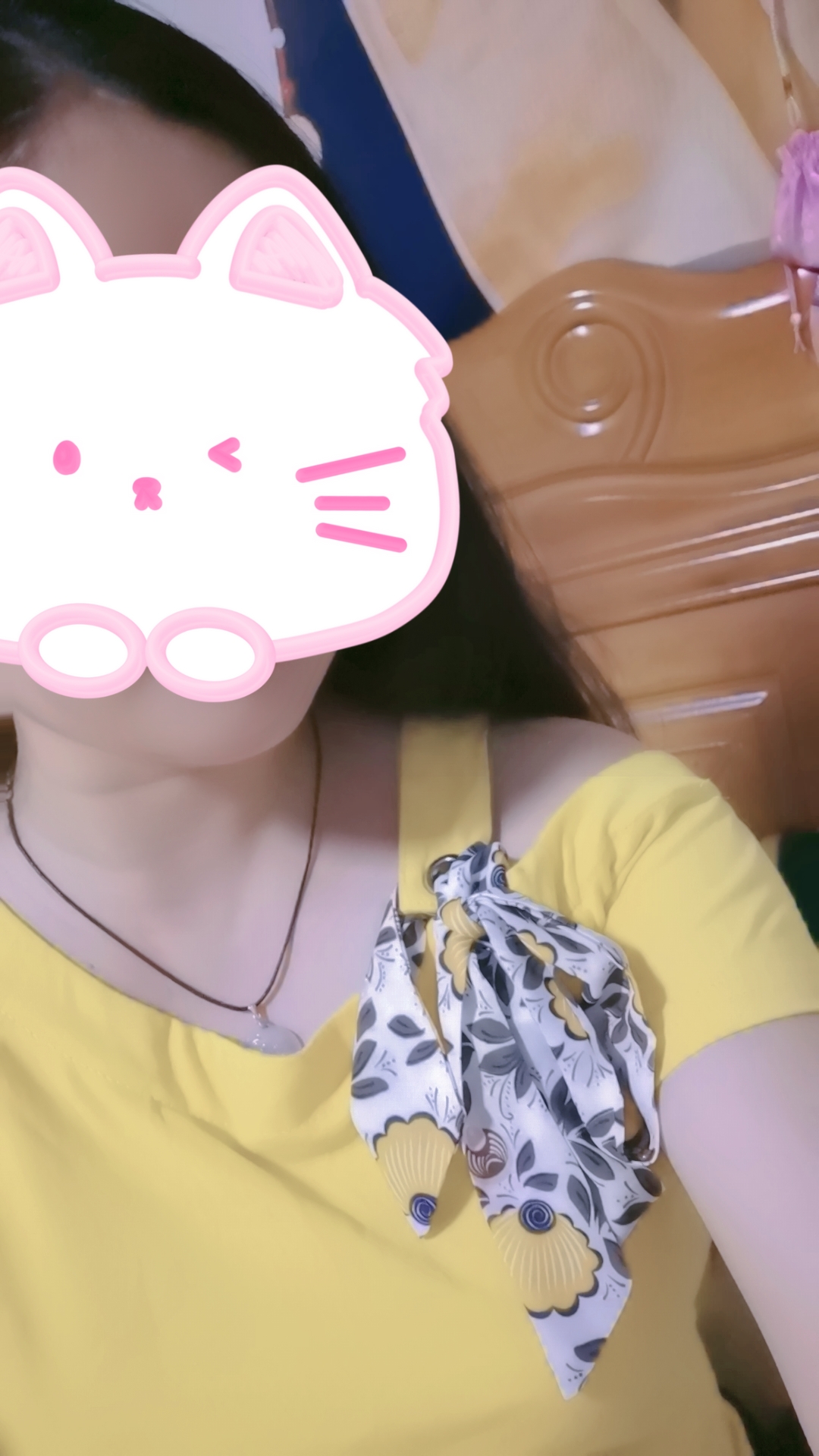 ，