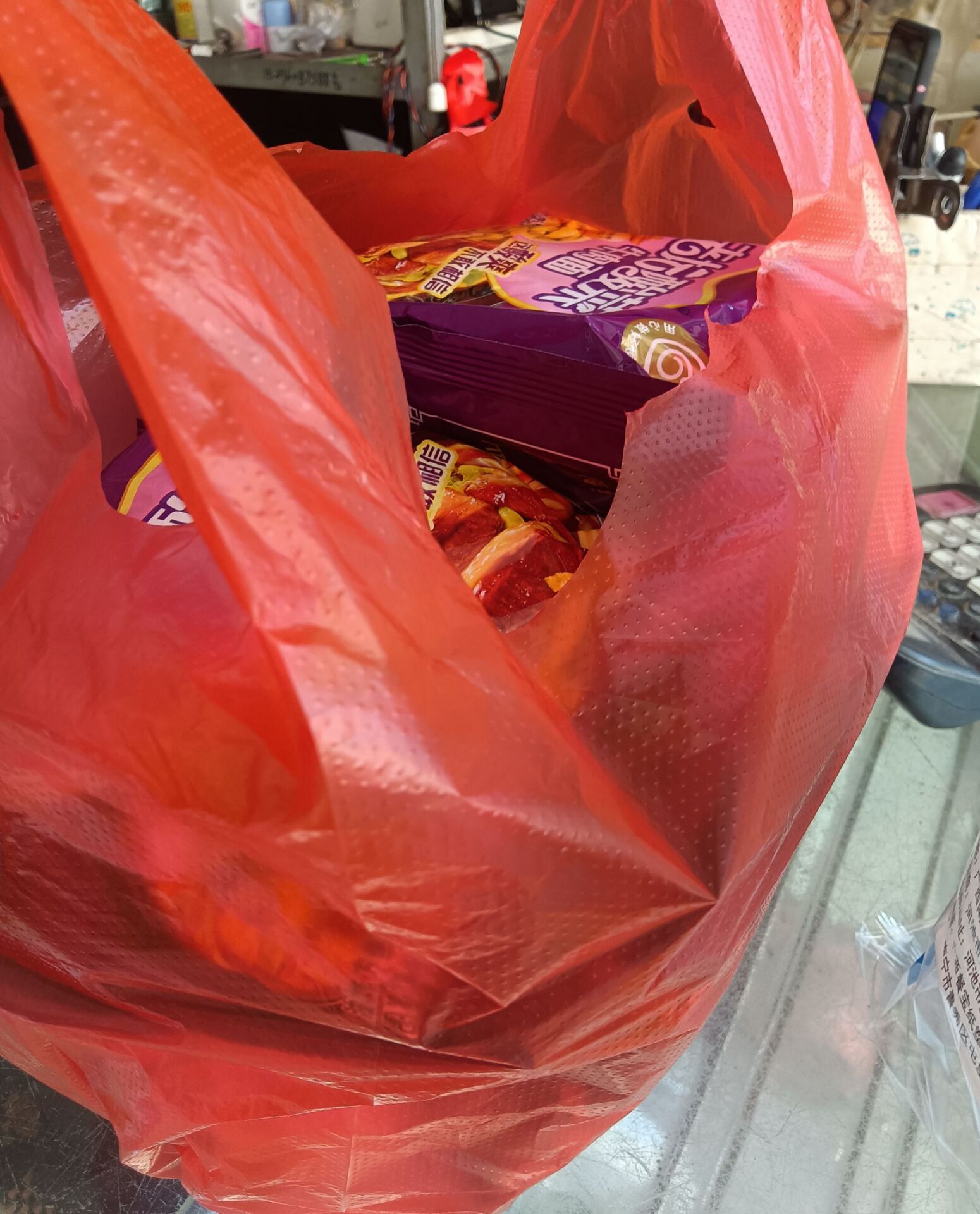 别人大鱼大肉，我就只有泡面