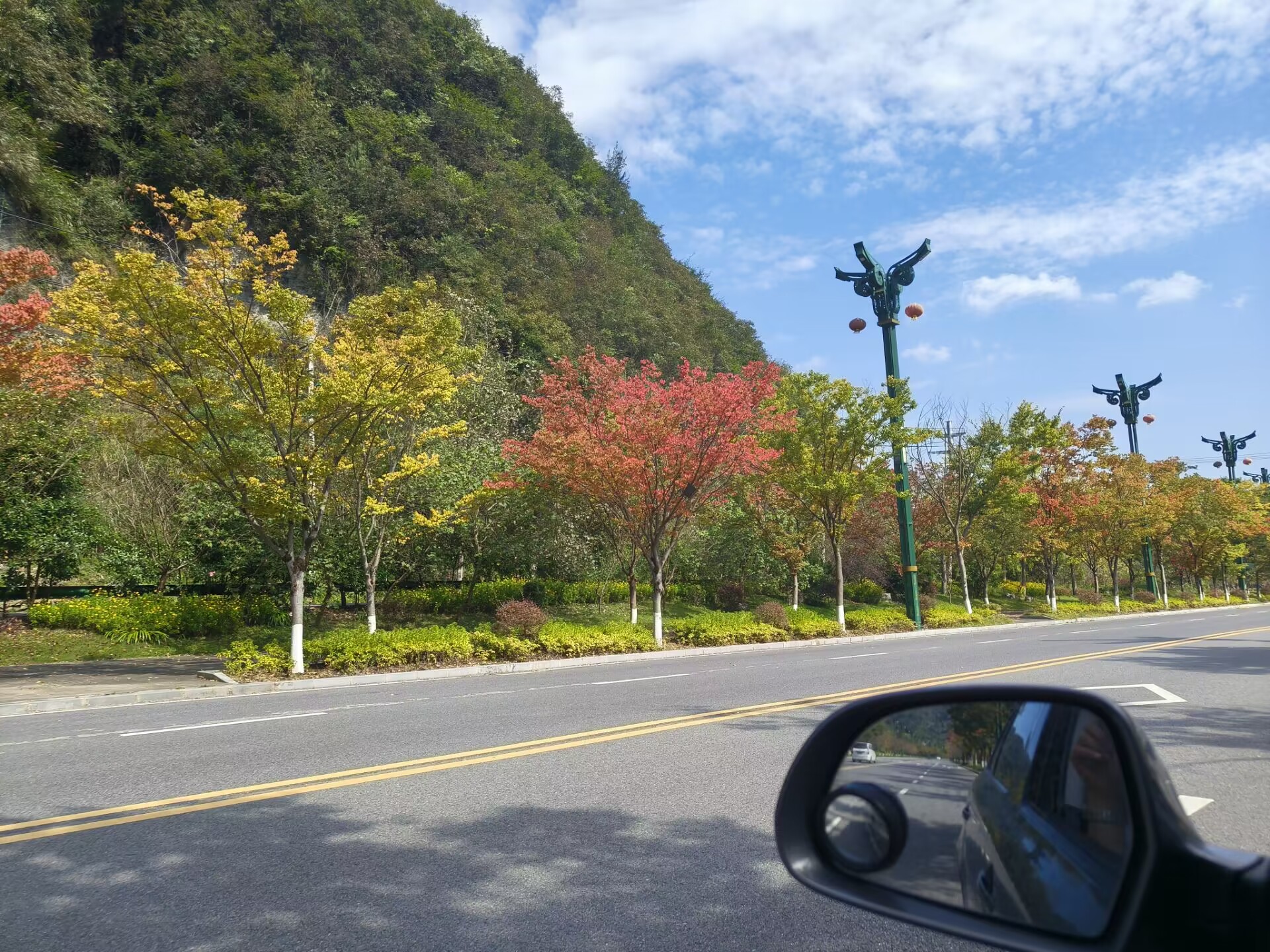 纵使眼下都在匆忙赶路